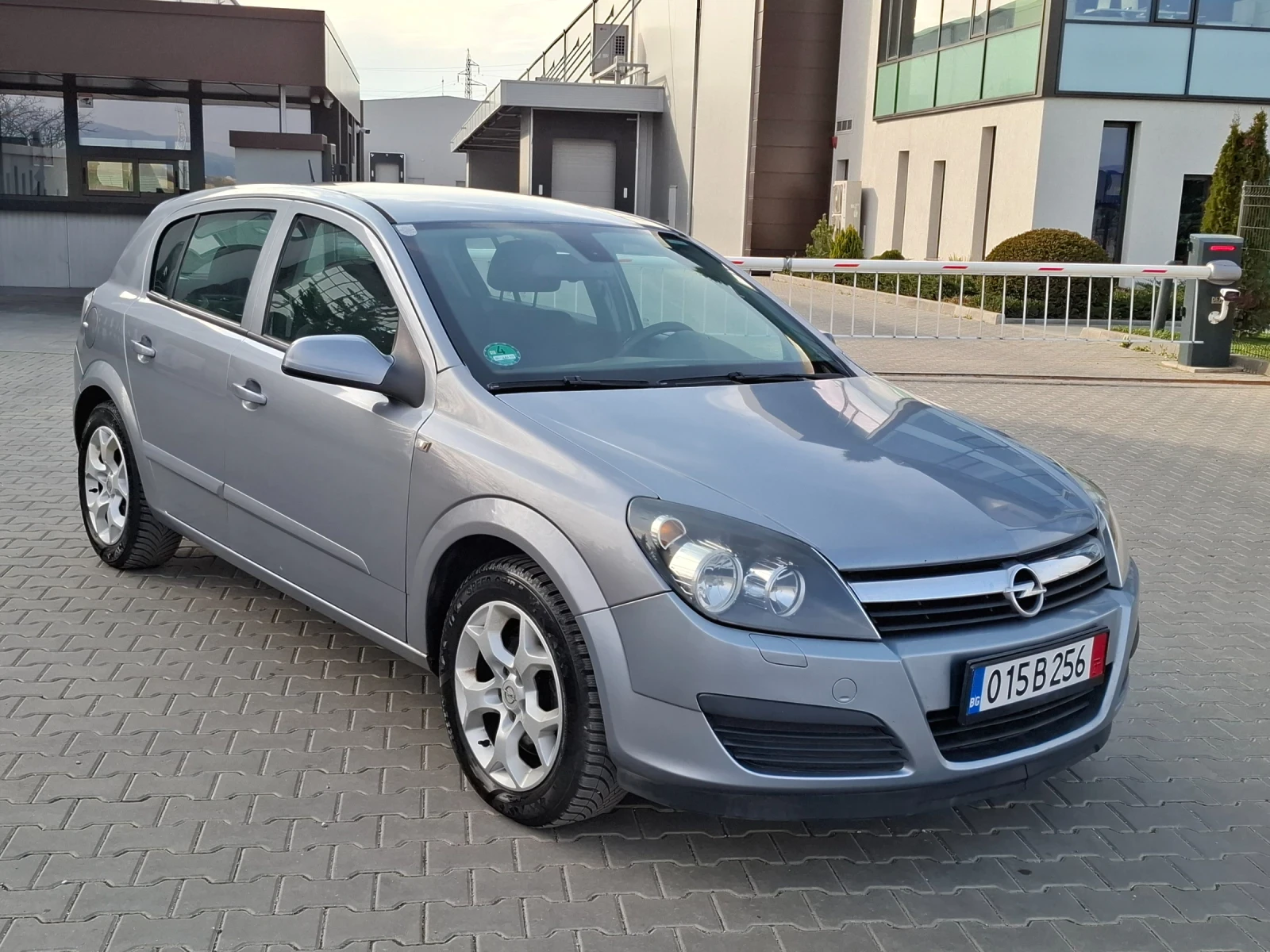 Opel Astra 1.9CDTI* (120кс)* * FACELIFT* * HOB BHOC* * , снимка 10 - Автомобили и джипове - 54045317