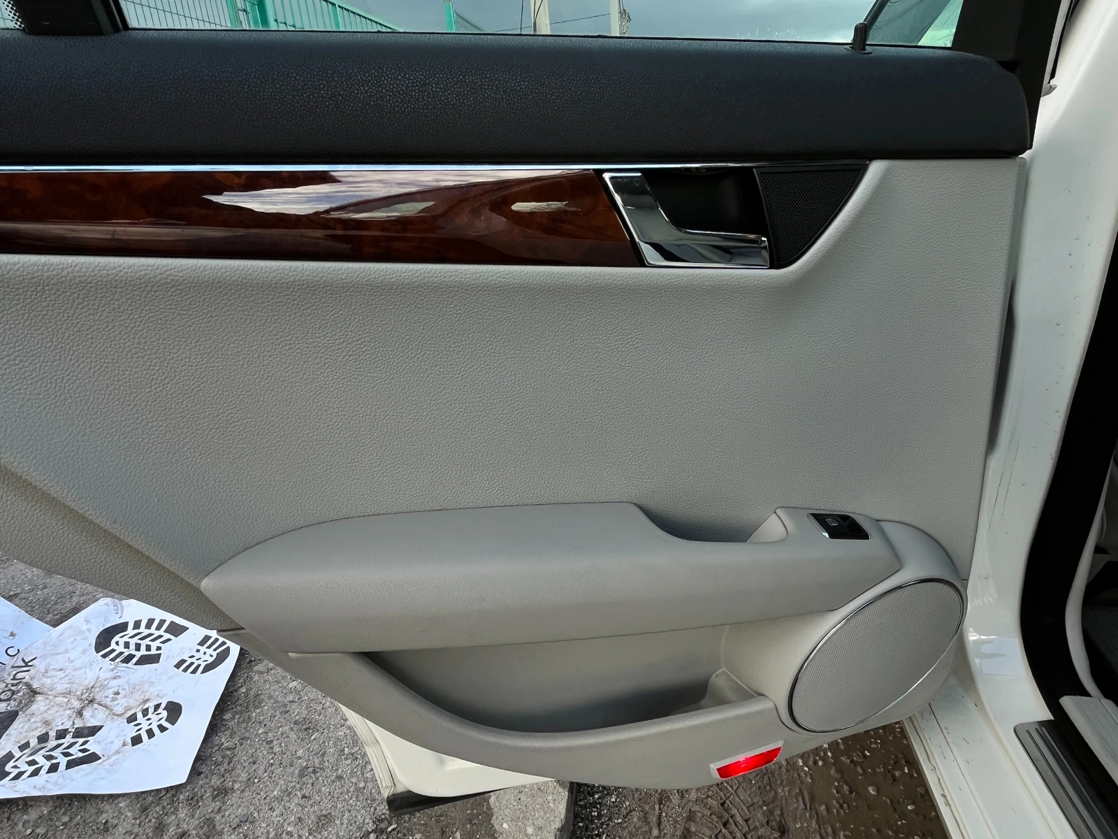 Mercedes-Benz C 180 KOMPRESSOR - ELEGANCE, снимка 10 - Автомобили и джипове - 54094542