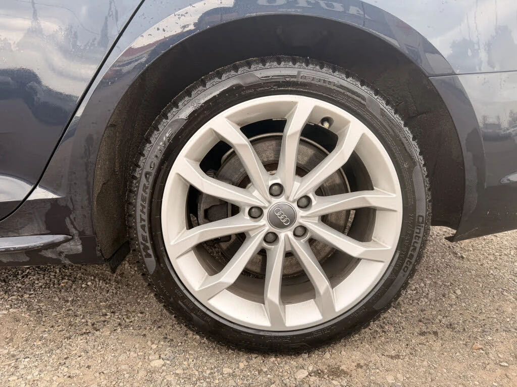 Audi A4 quattro Premium Plus AWD, снимка 8 - Автомобили и джипове - 54519311