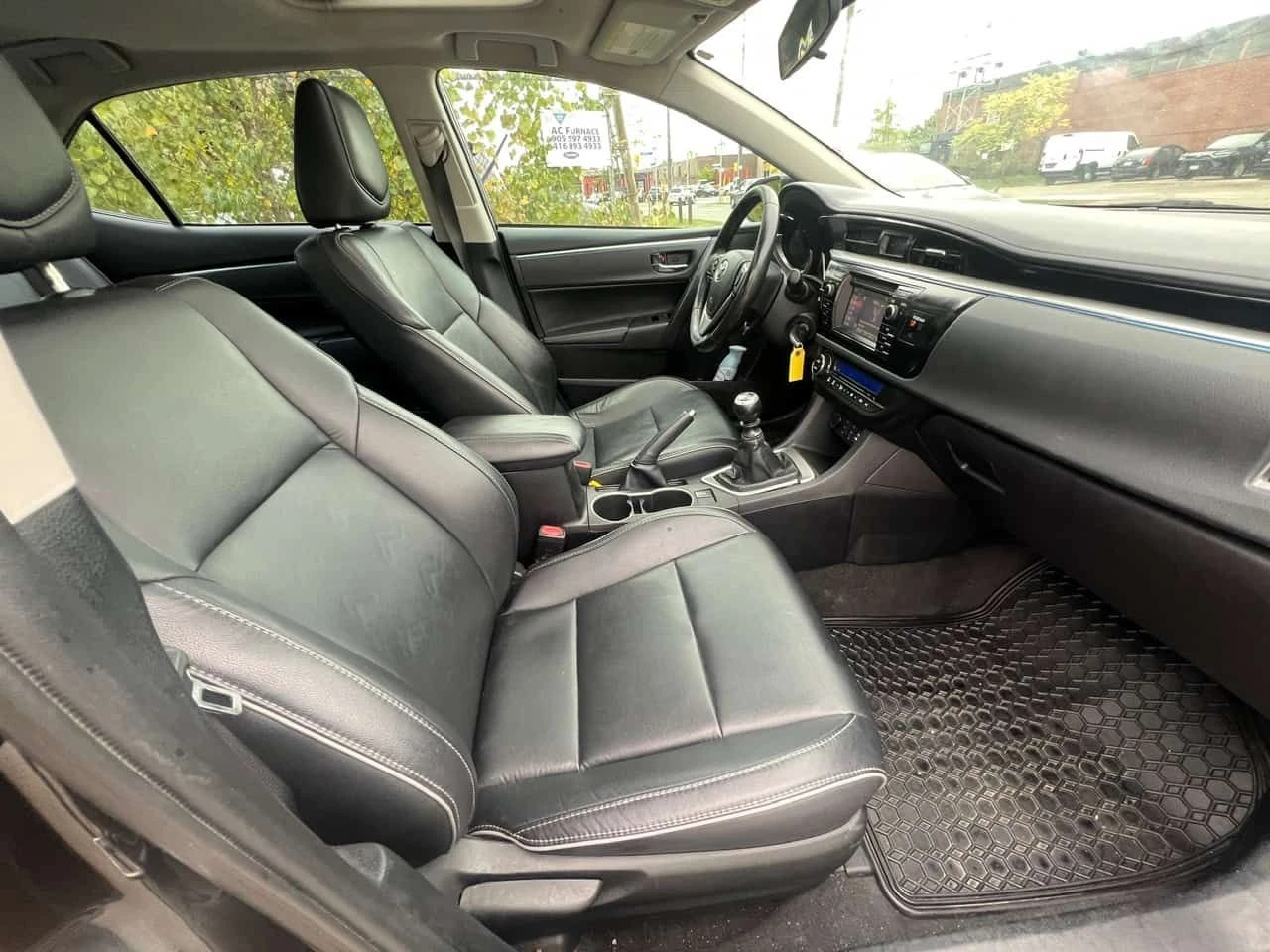 Toyota Corolla * 4dr Sdn * АВТОКРЕДИТ БЕЗ ПЪРВОНАЧАЛНА ВНОСКА* , снимка 12 - Автомобили и джипове - 55164015