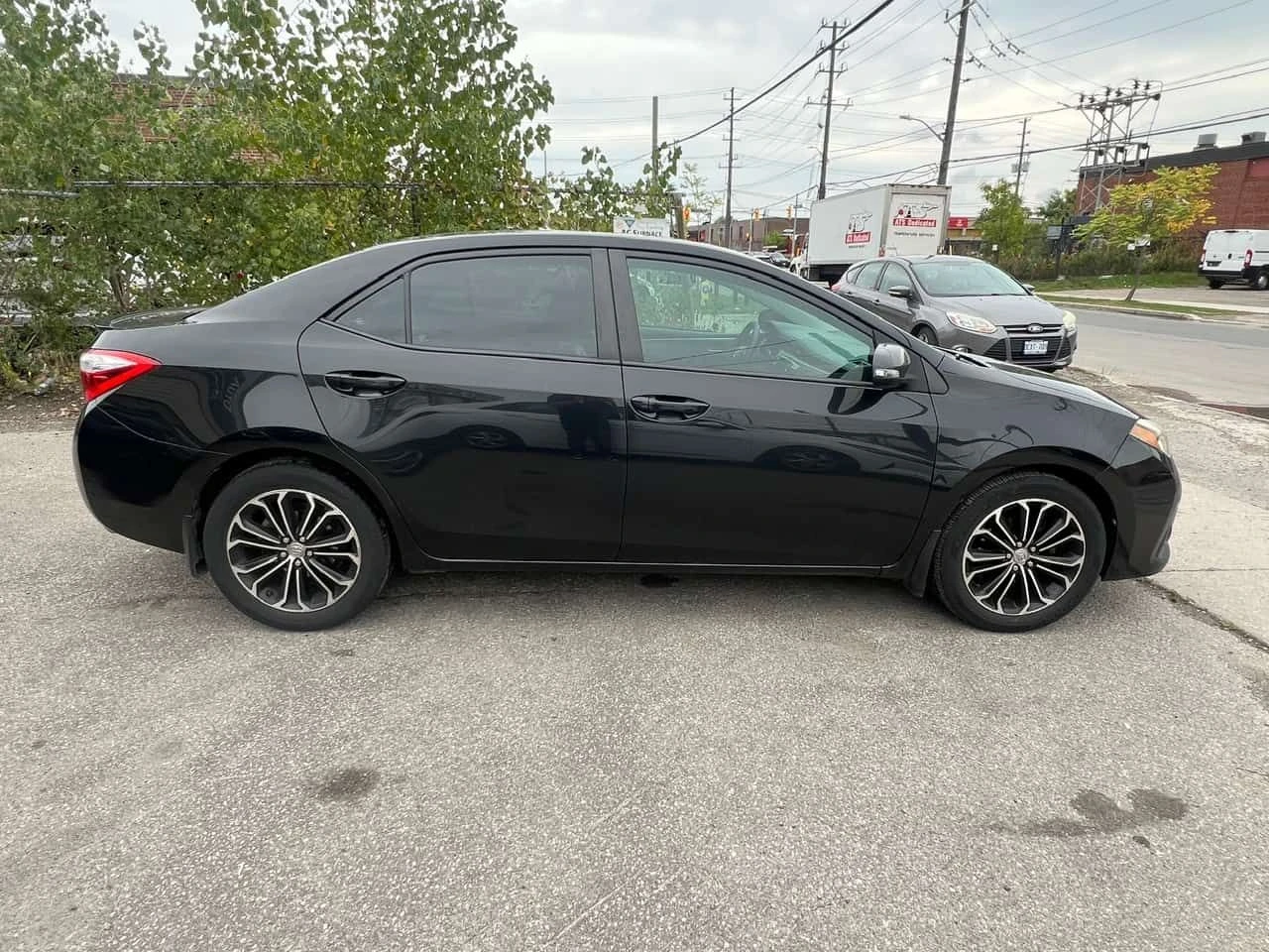 Toyota Corolla * 4dr Sdn * АВТОКРЕДИТ БЕЗ ПЪРВОНАЧАЛНА ВНОСКА* , снимка 3 - Автомобили и джипове - 55164015