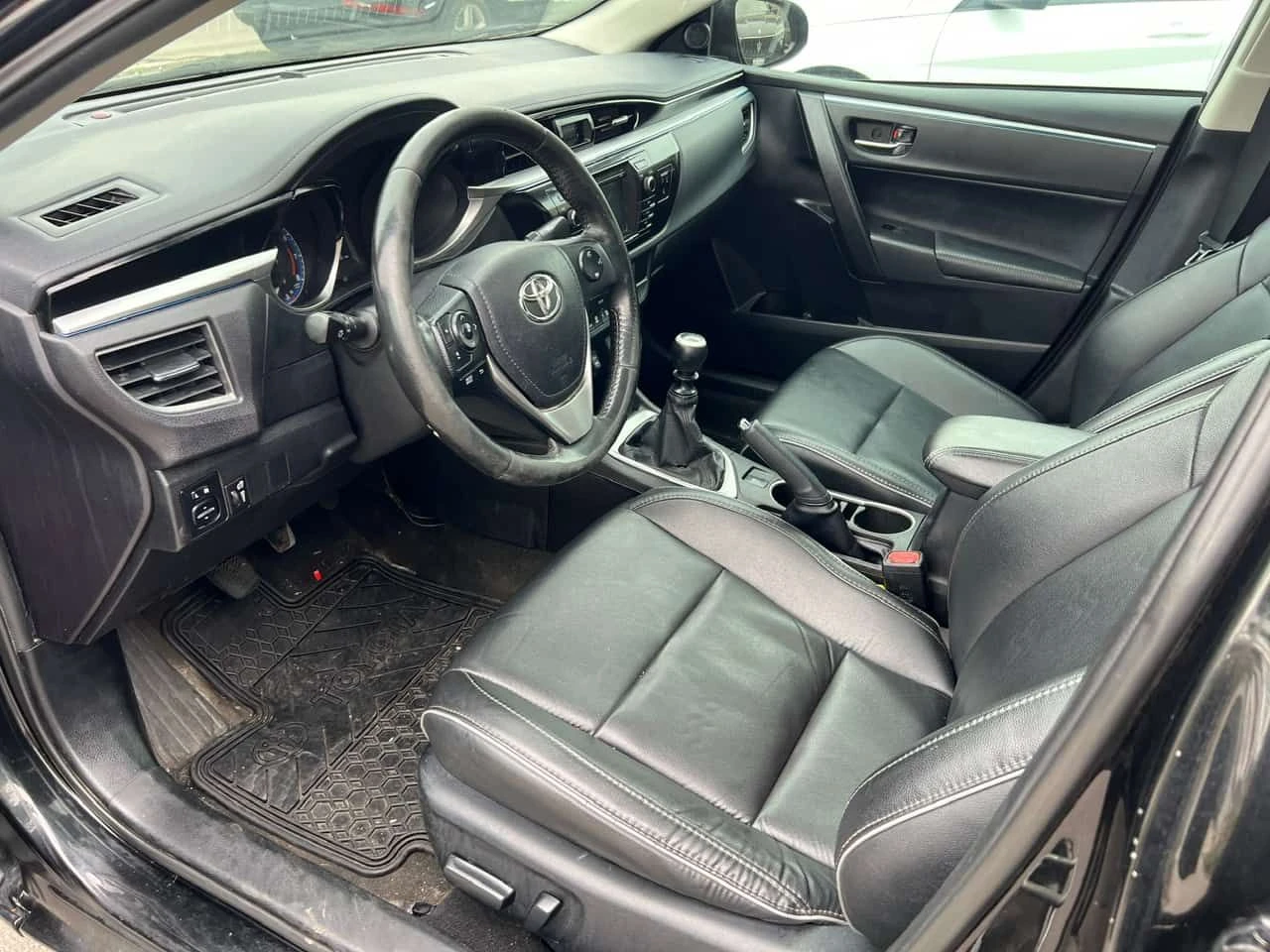 Toyota Corolla * 4dr Sdn * АВТОКРЕДИТ БЕЗ ПЪРВОНАЧАЛНА ВНОСКА* , снимка 5 - Автомобили и джипове - 55164015