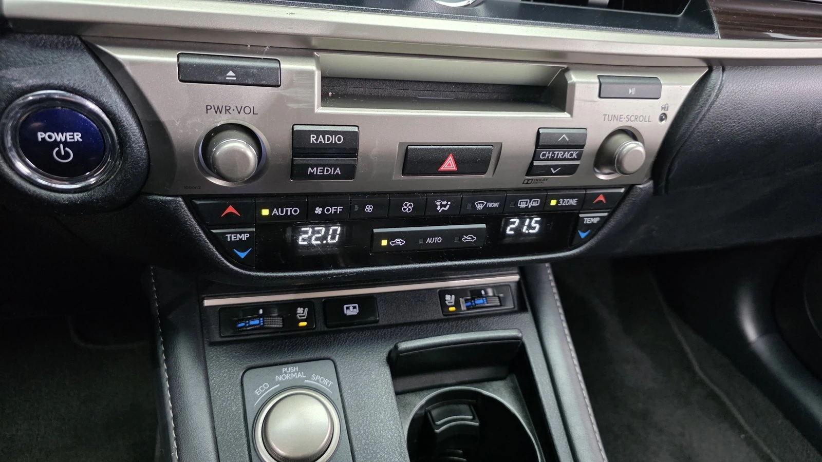 Lexus ES ЛЮК* КРАЙНА ЦЕНА, снимка 16 - Автомобили и джипове - 55367146