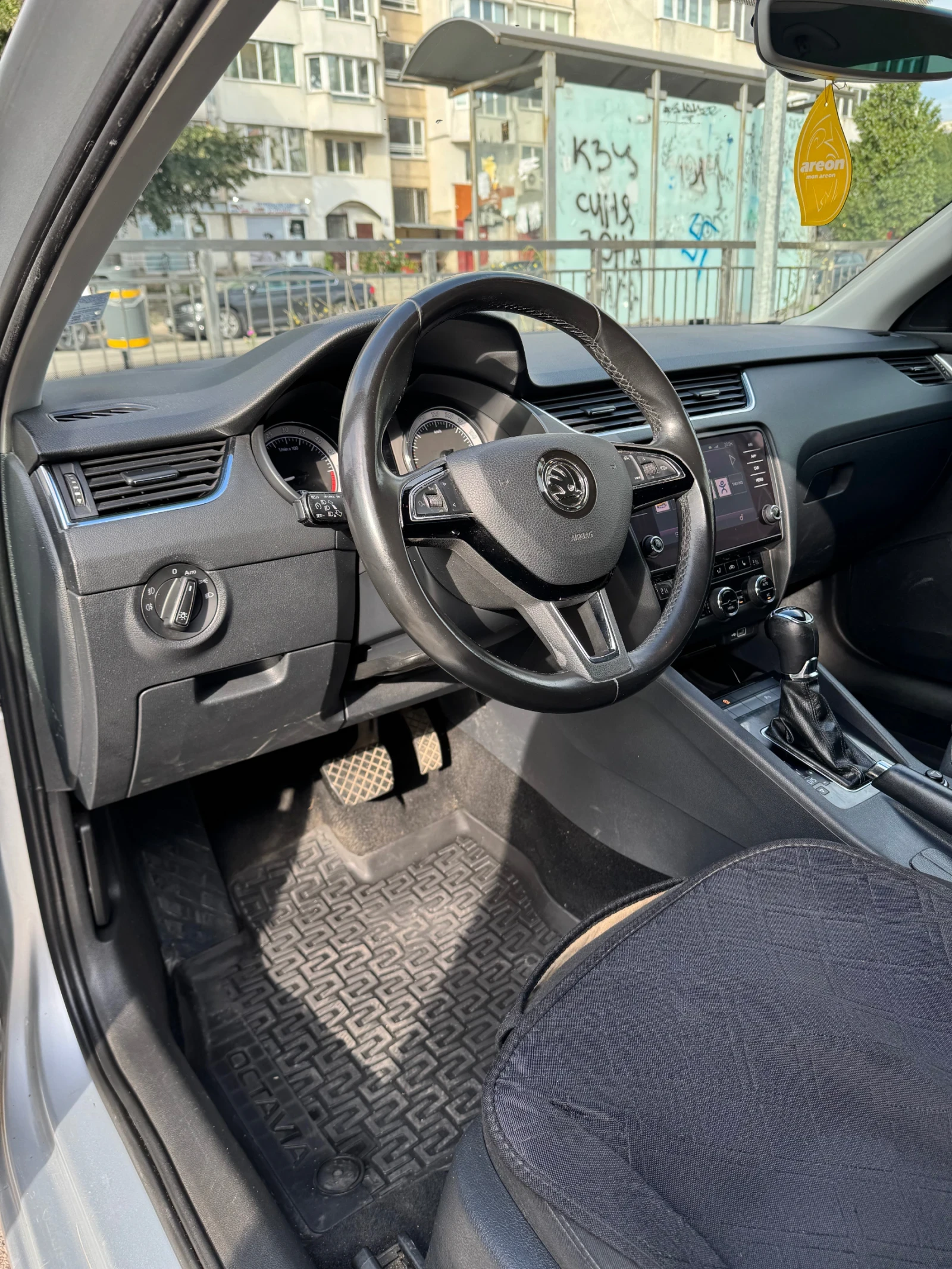 Skoda Octavia 2.0 TDI, DSG 7, снимка 7 - Автомобили и джипове - 55444929