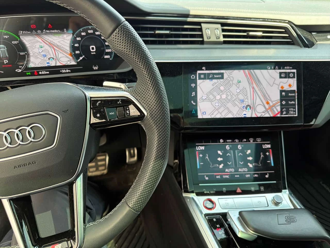 Audi E-Tron SQ8 / 360 / DIS / HUD / CARFAX , снимка 9 - Автомобили и джипове - 55547983