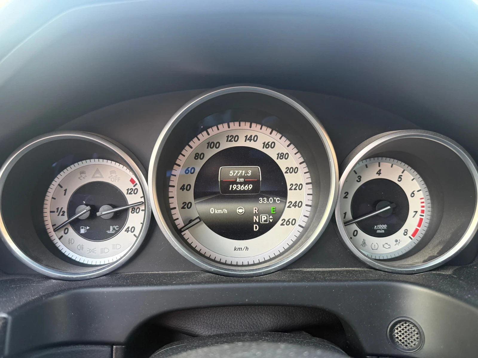 Mercedes-Benz E 400 4matic AMG Line, снимка 13 - Автомобили и джипове - 55552068
