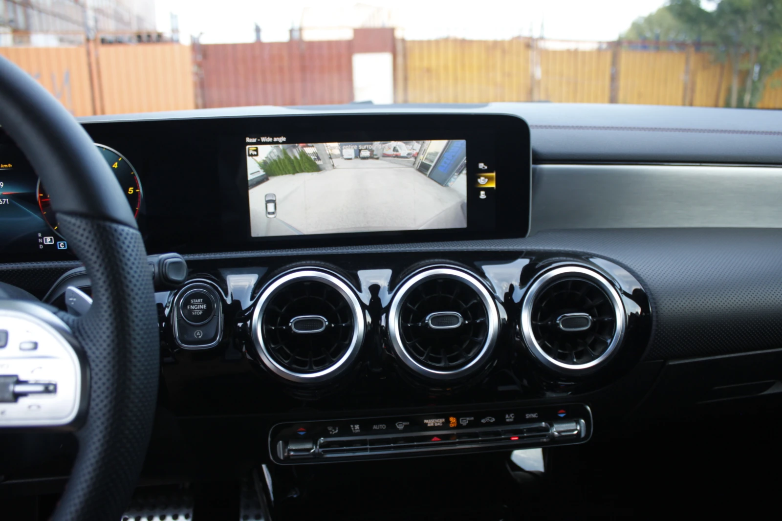 Mercedes-Benz CLA 180 AMG Line* 2021* Седан, снимка 13 - Автомобили и джипове - 55930853
