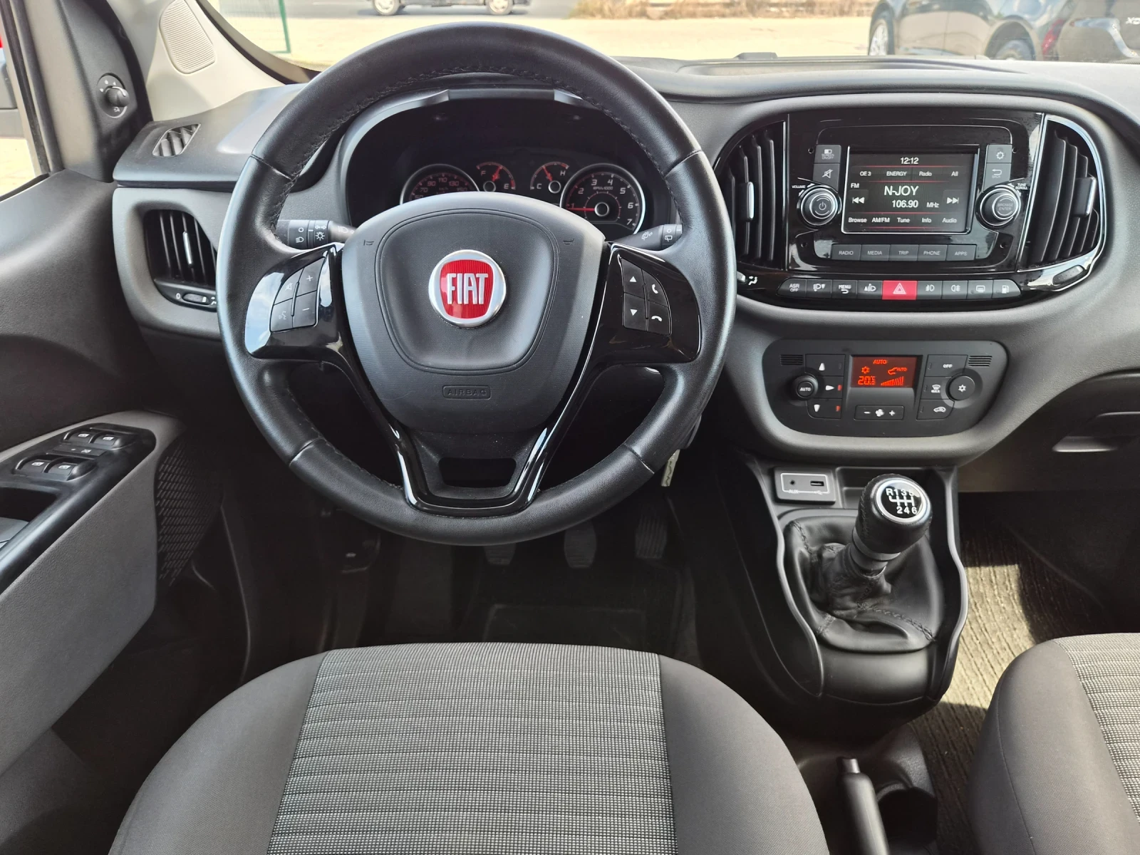 Fiat Doblo 1.4 Фабричен метан 5 места EURO 6B, снимка 12 - Автомобили и джипове - 55934102