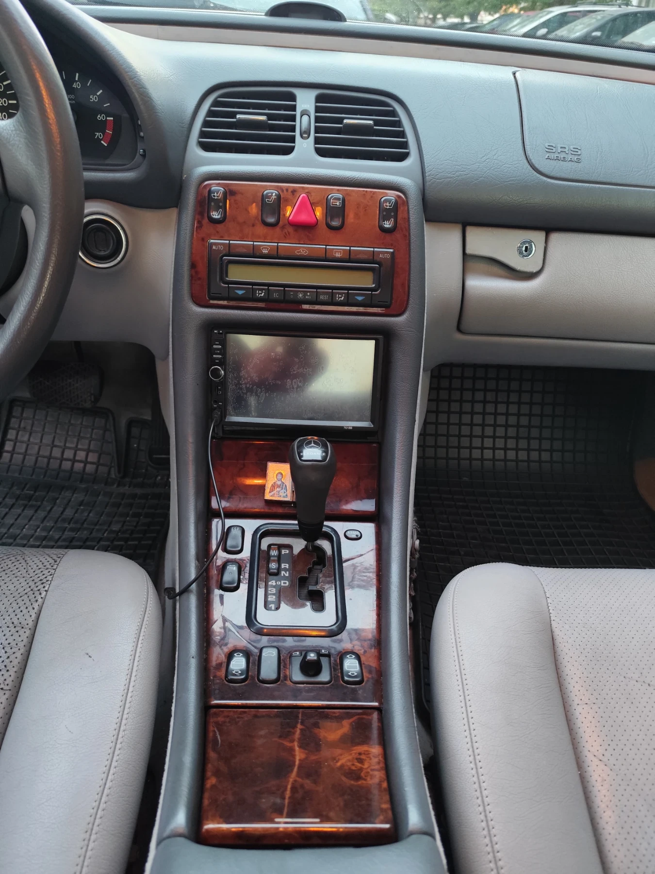 Mercedes-Benz CLK, снимка 12 - Автомобили и джипове - 55967752