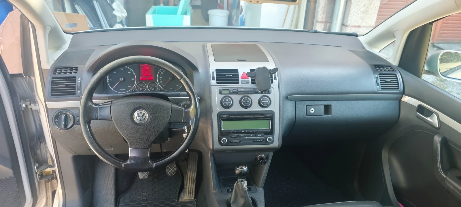 VW Touran, снимка 5 - Автомобили и джипове - 55991061