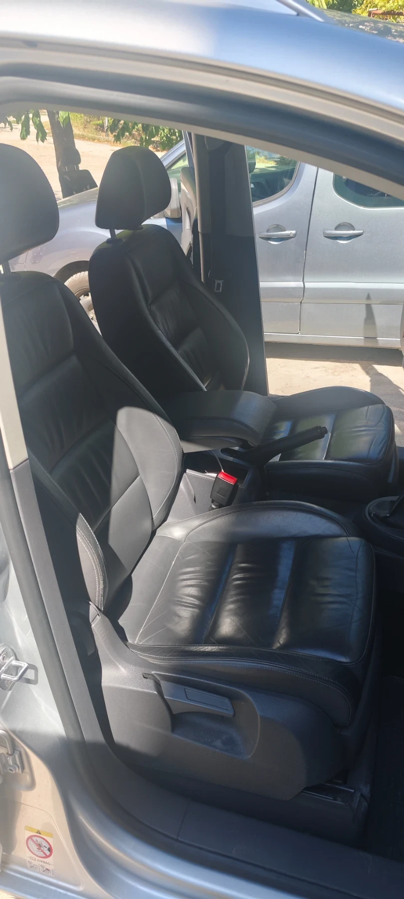 VW Touran, снимка 11 - Автомобили и джипове - 55991061