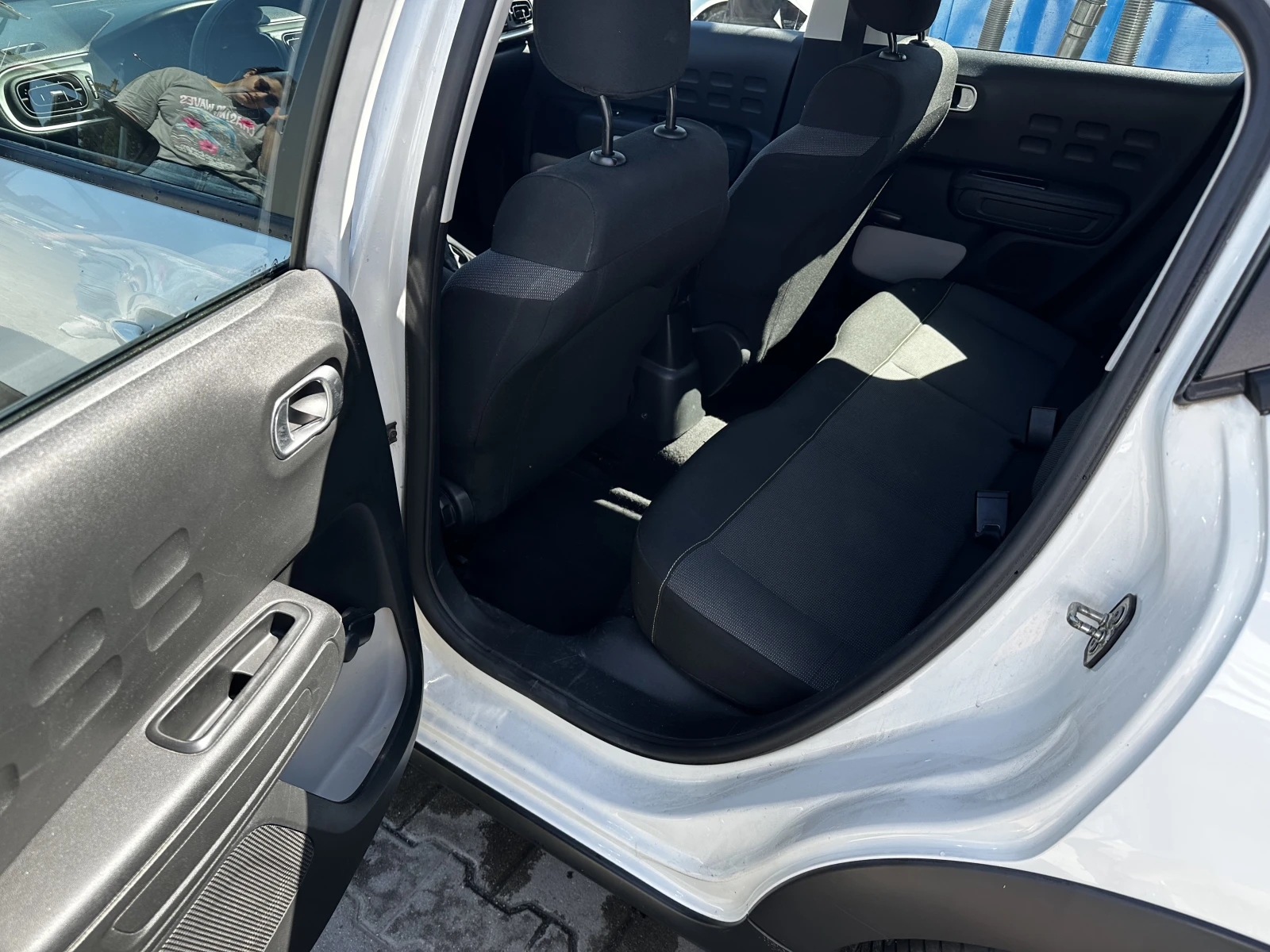 Citroen C3 1.2 PureTech two-tone, снимка 10 - Автомобили и джипове - 56296942