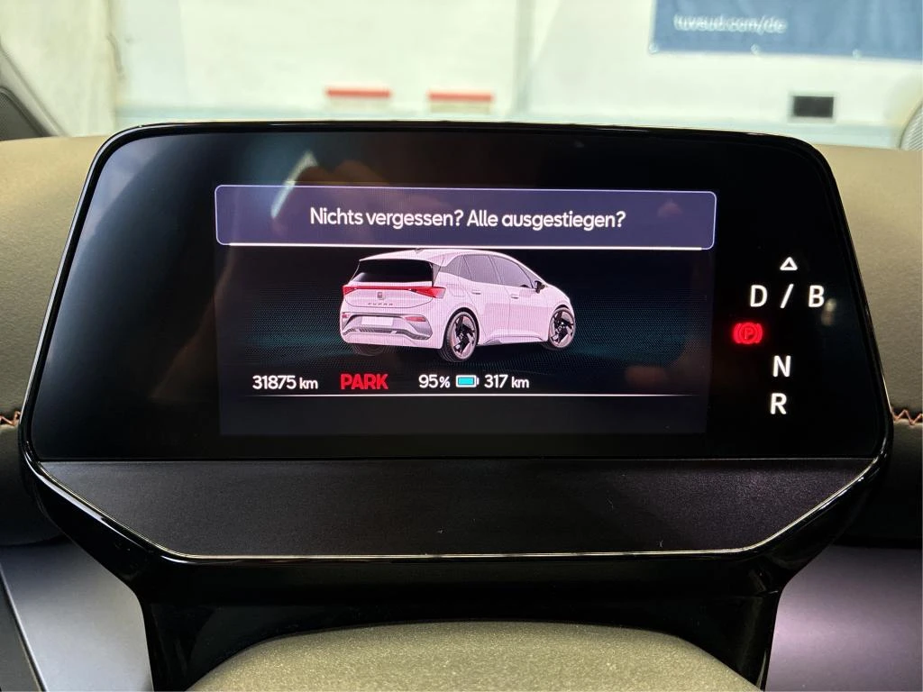 Cupra Born 59kWh e-Boost LED , снимка 8 - Автомобили и джипове - 56528963