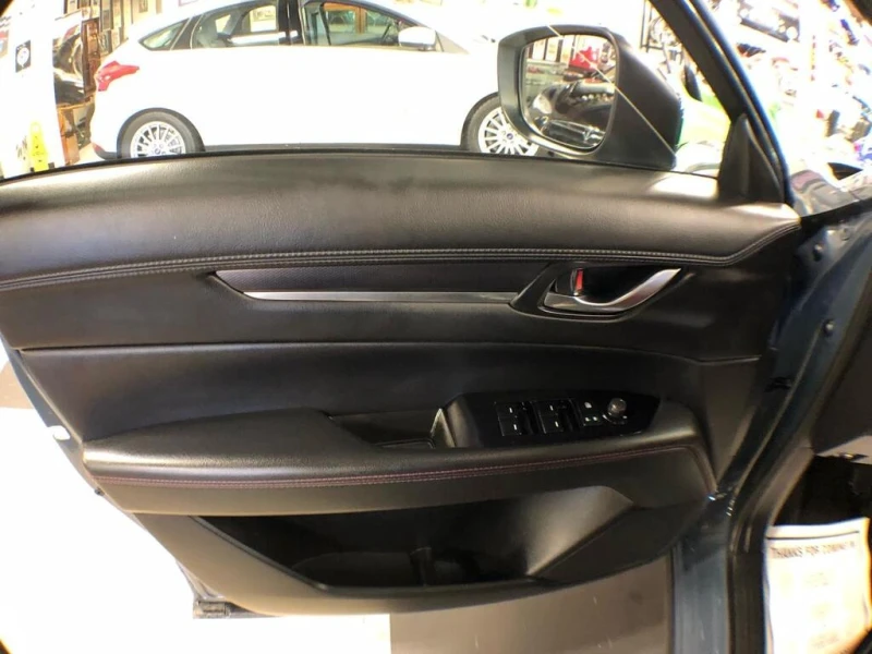 Mazda CX-5 * KURO EDITION AWD LEATHER SUNROOF CARPLAY CAMERA , снимка 13 - Автомобили и джипове - 53000716