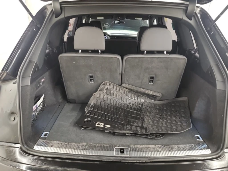Audi Q7 55tfsi * TECHNIK * 20500km! * CARFAX * , снимка 14 - Автомобили и джипове - 53451185
