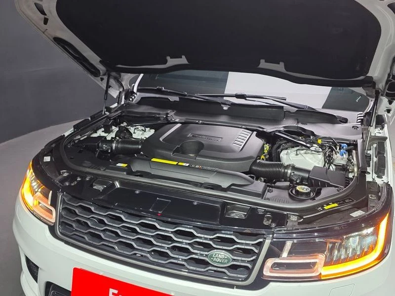 Land Rover Range Rover Sport 3.0 Automatic, снимка 5 - Автомобили и джипове - 55873433