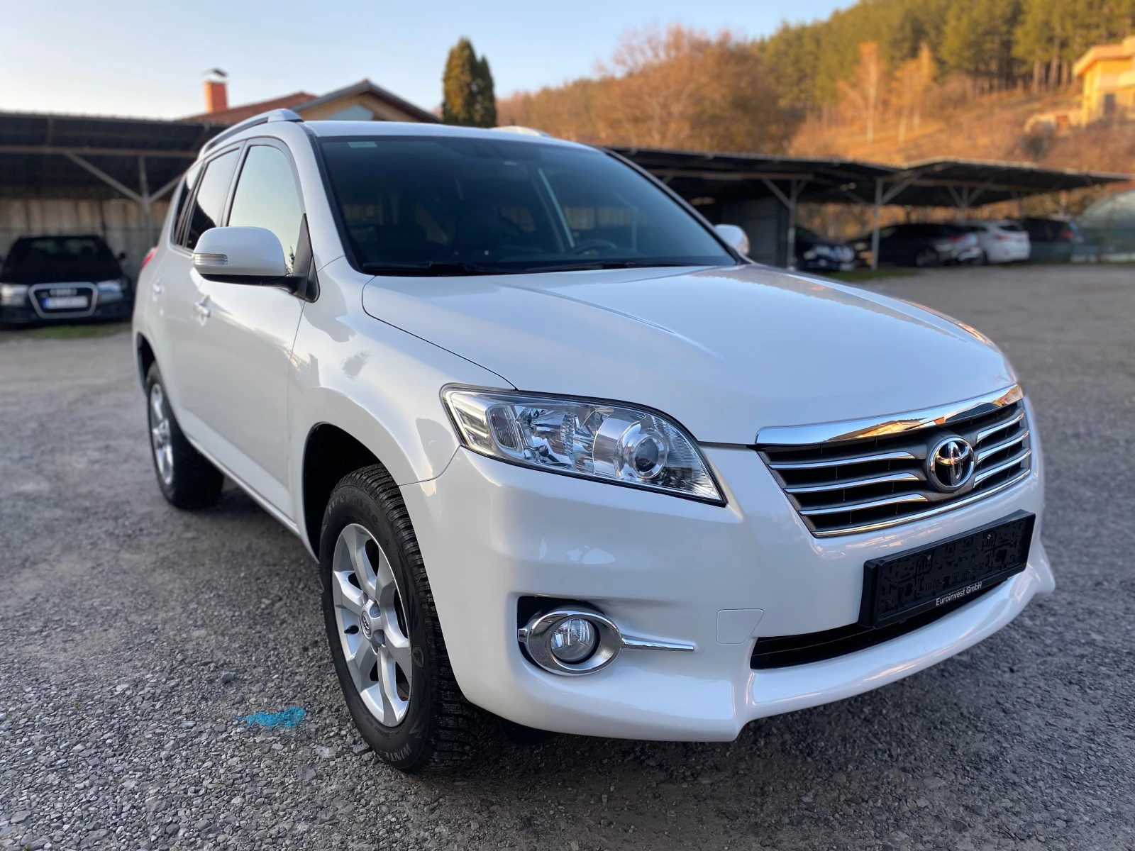 Toyota Rav4 Luxury, keyless, navi, Italy! - [1] 