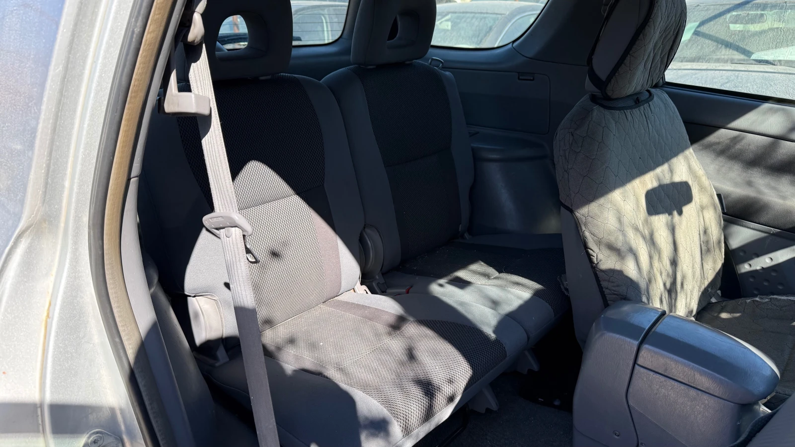 Toyota Rav4 2.0D4D, снимка 12 - Автомобили и джипове - 53770476