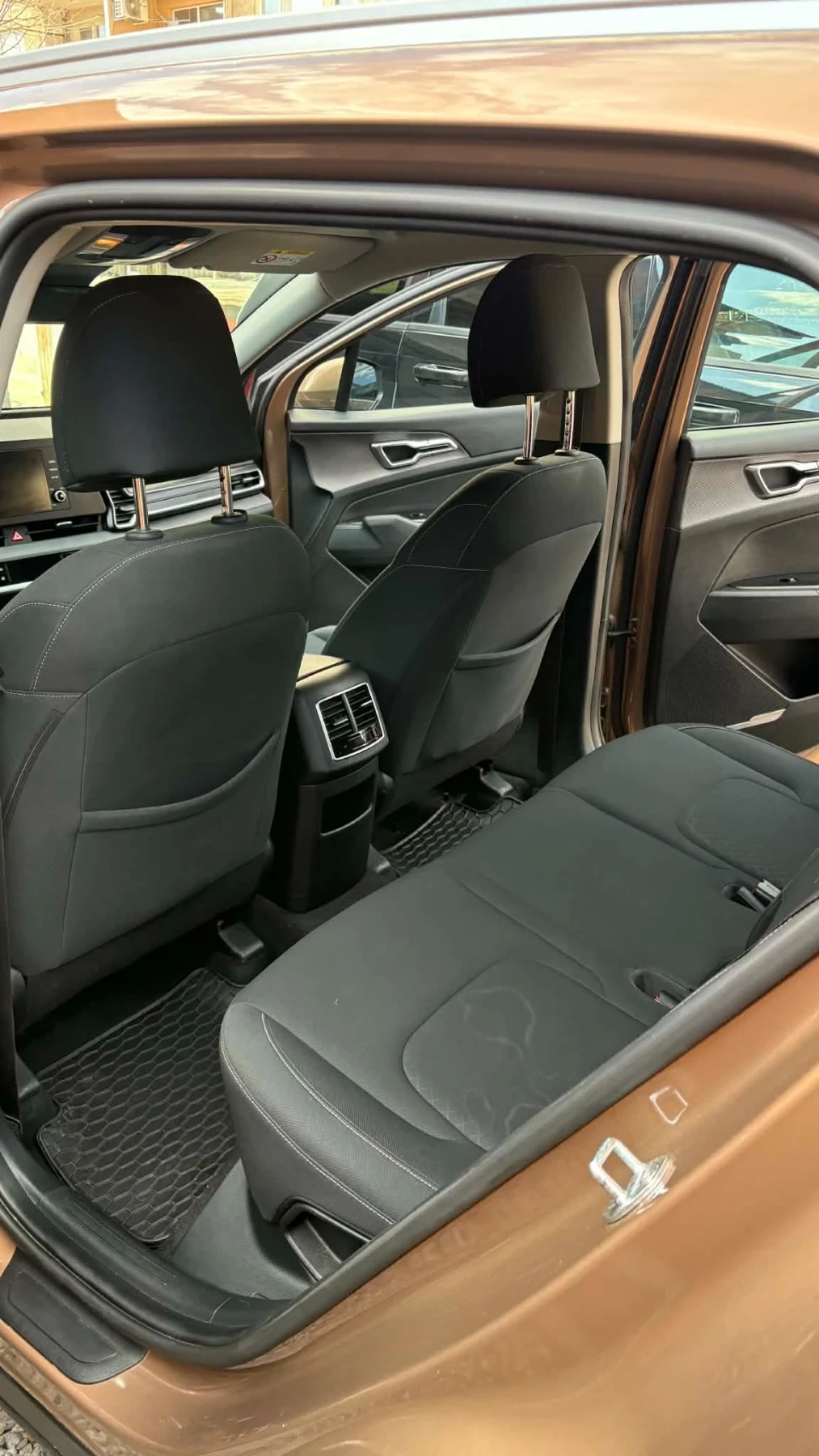 Kia Sportage, снимка 6 - Автомобили и джипове - 54207528