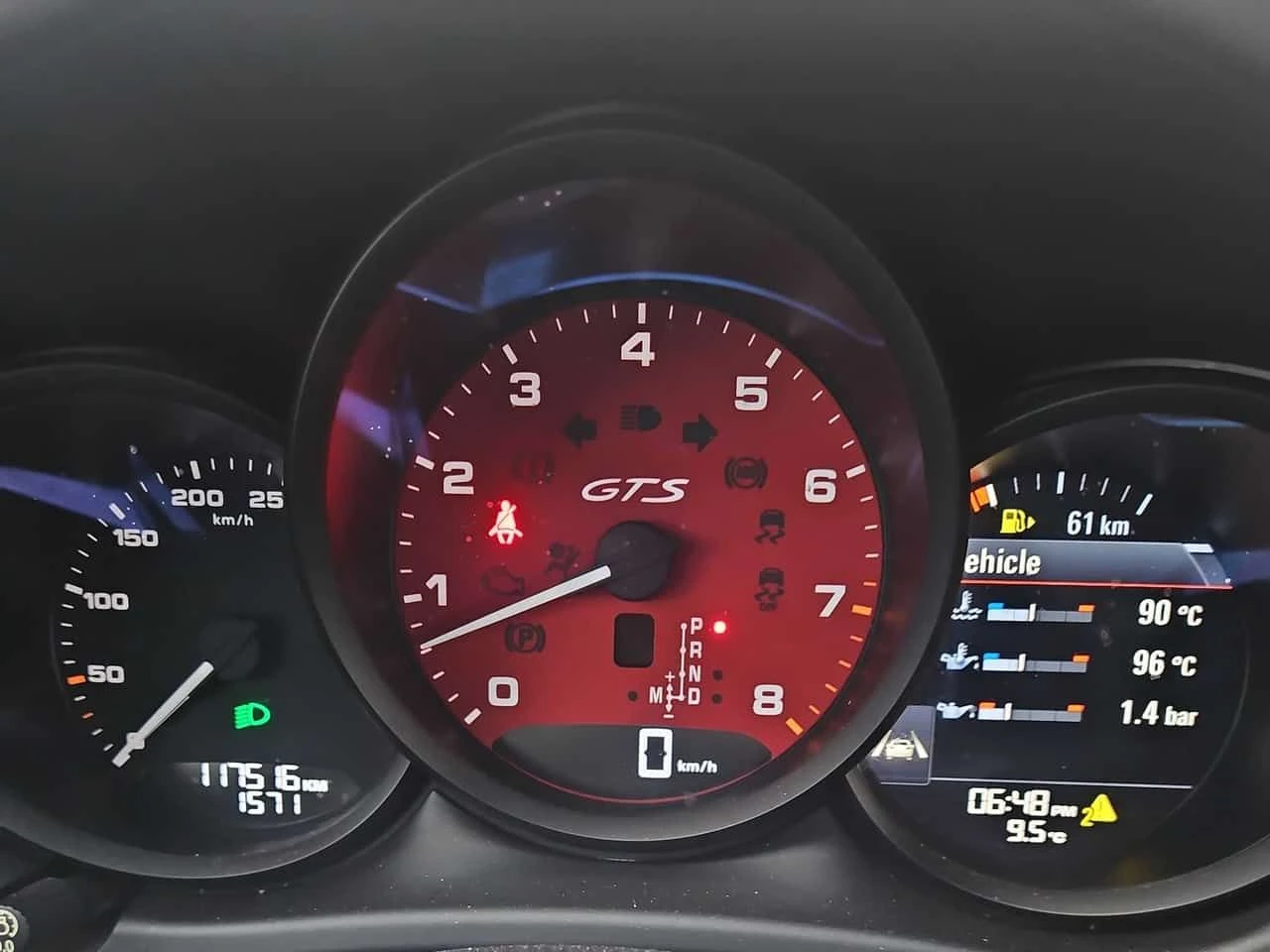 Porsche Macan * GTS * CARBON* BOSE* PANORAMA* , снимка 8 - Автомобили и джипове - 54364198