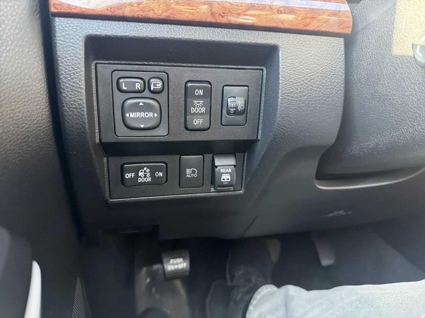 Toyota Tundra Platinum * 1794 EDITION* Back cam* Шибидах* Обдухв, снимка 9 - Автомобили и джипове - 54476944
