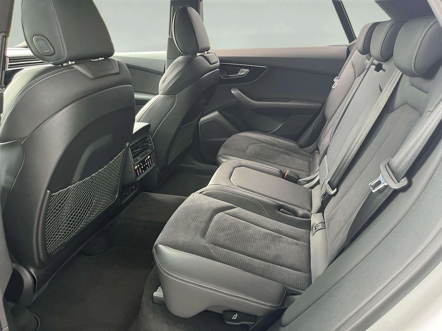 Audi Q8, снимка 8 - Автомобили и джипове - 55217340