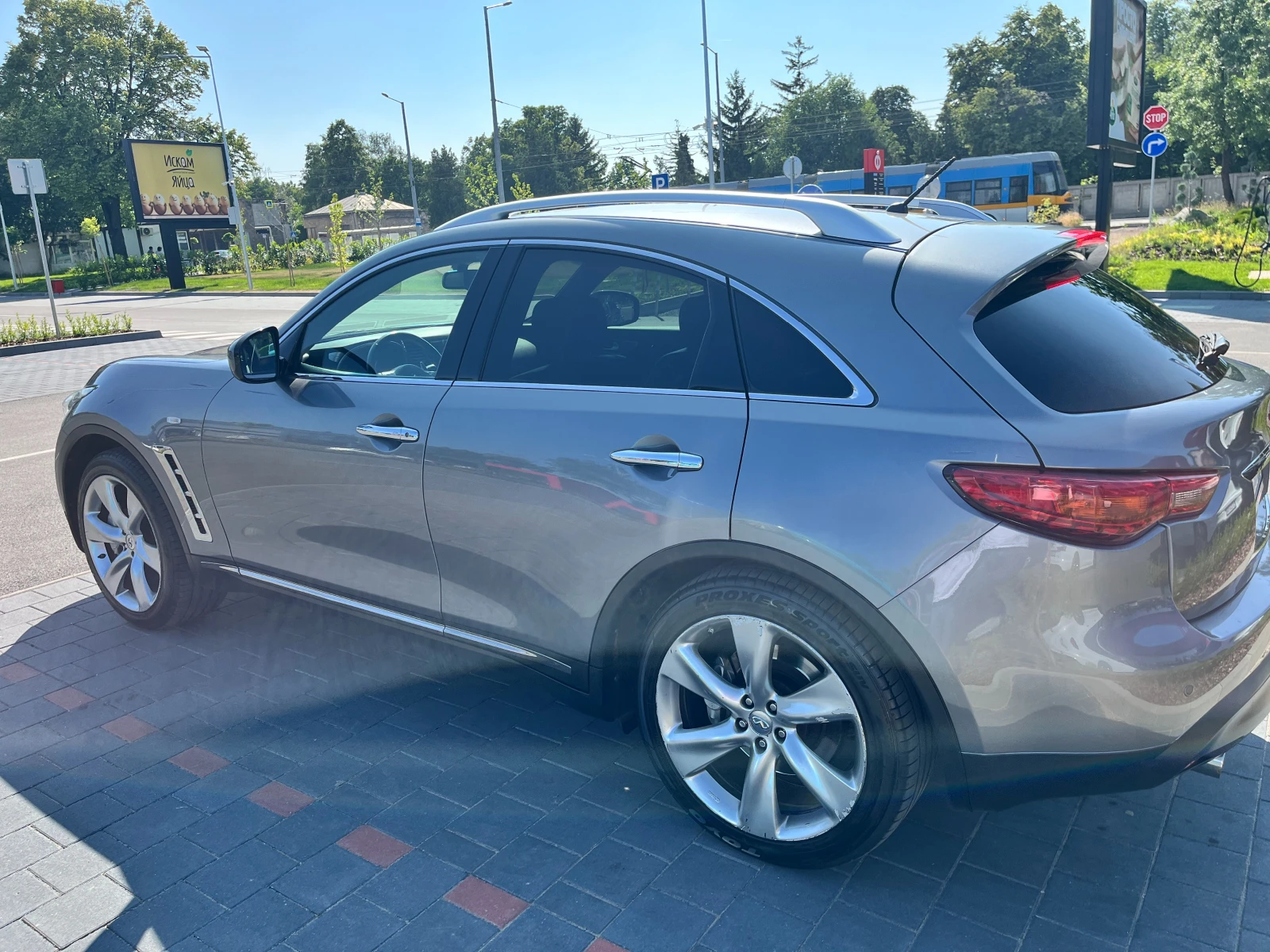 Infiniti Fx 30, снимка 5 - Автомобили и джипове - 55231314