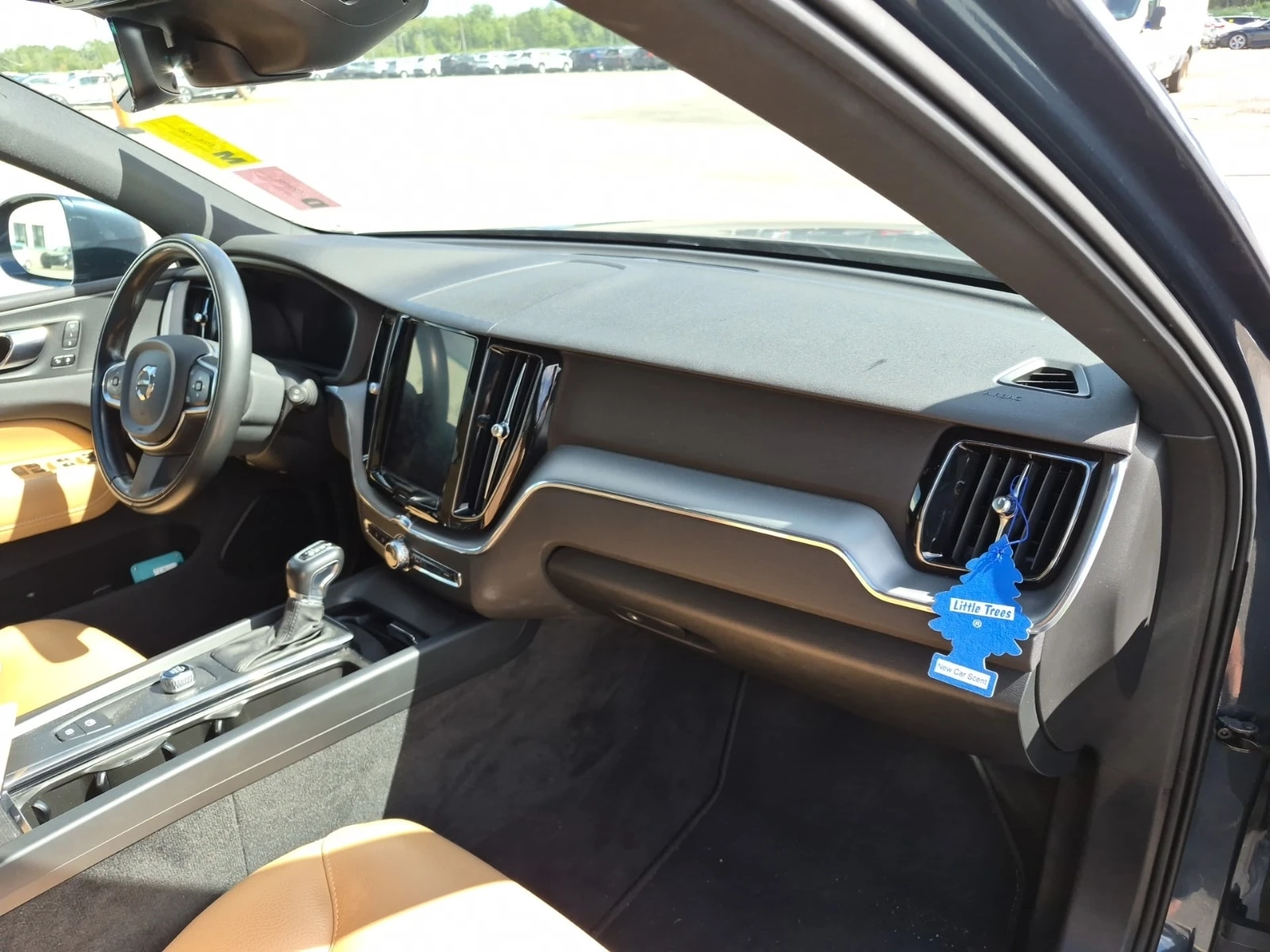 Volvo XC60 MOMENTUM * CARFAX * Един собственик * Без инцидент, снимка 5 - Автомобили и джипове - 55889664
