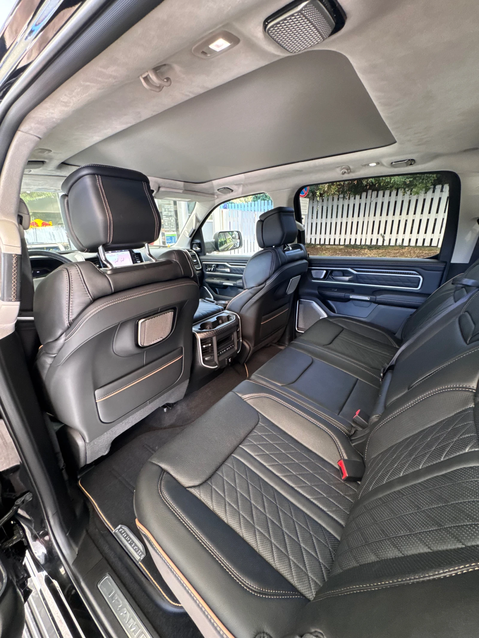 Dodge RAM 1500 TUNGSTEN /AIR/ FULL SPEC, снимка 11 - Автомобили и джипове - 56094947