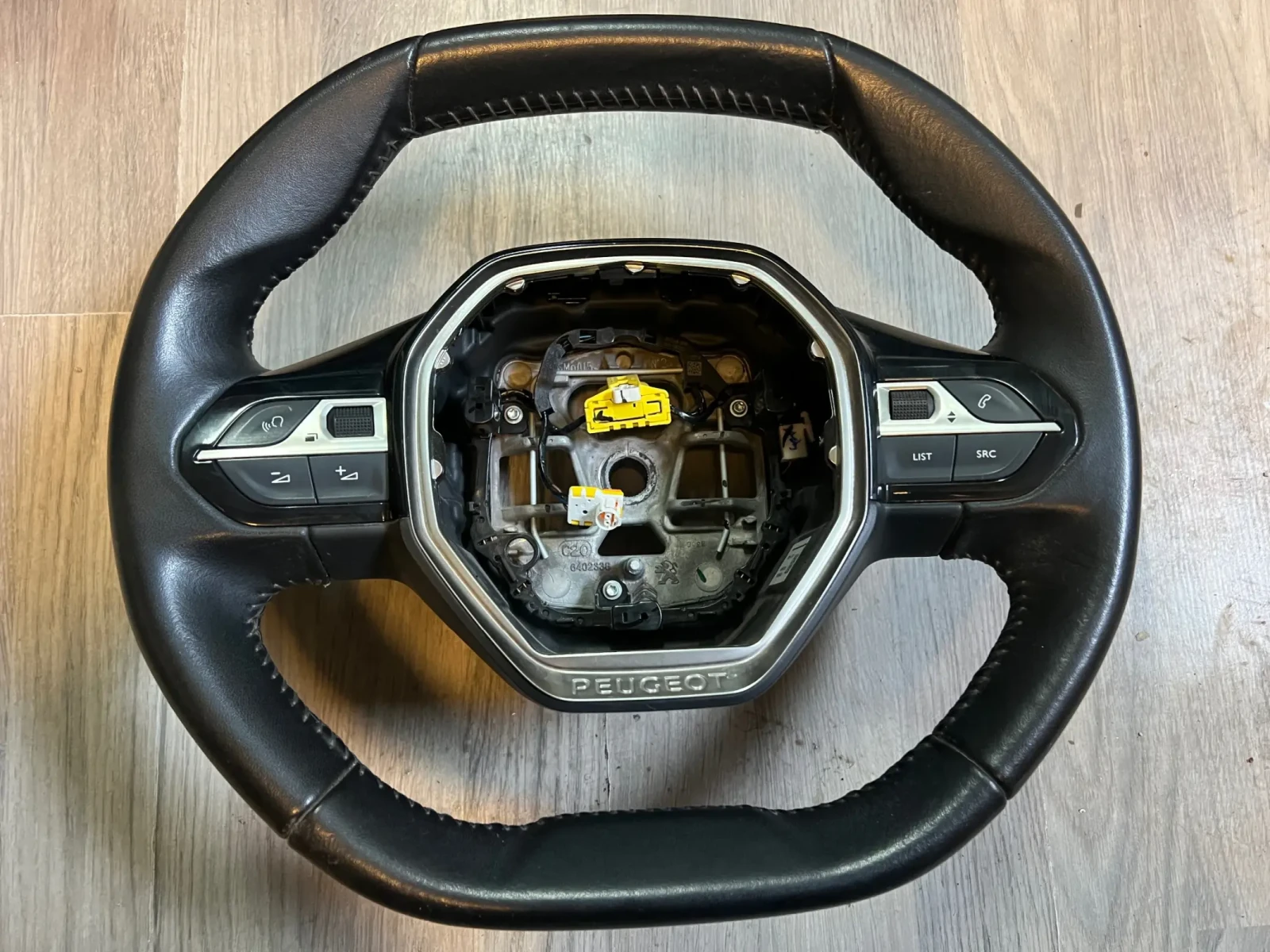 98255044ZD    Peugeot 208 II 2 | Mobile.bg   1