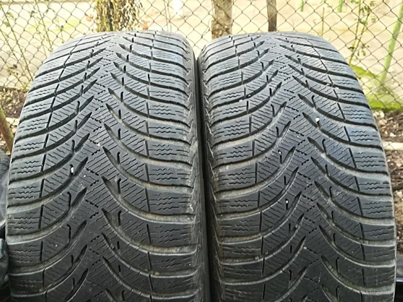 Гуми Зимни 225/55R16, снимка 1 - Гуми и джанти - 23918803