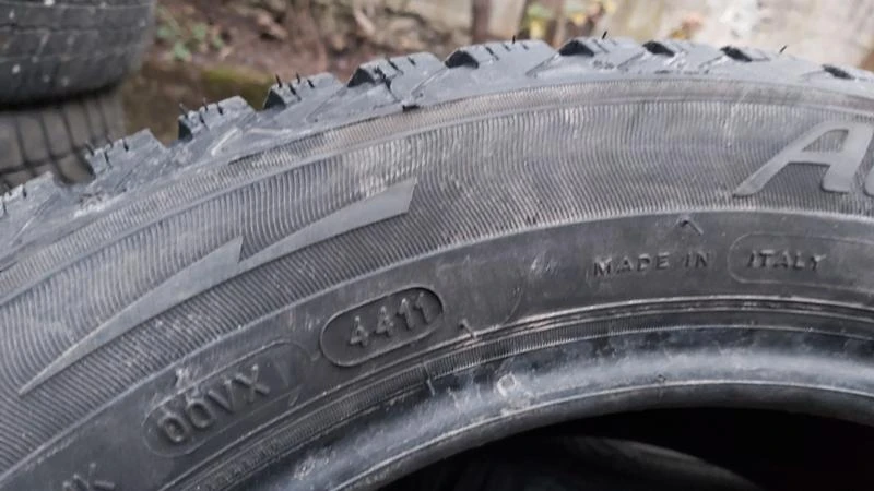 Гуми Зимни 195/55R16, снимка 7 - Гуми и джанти - 27726844