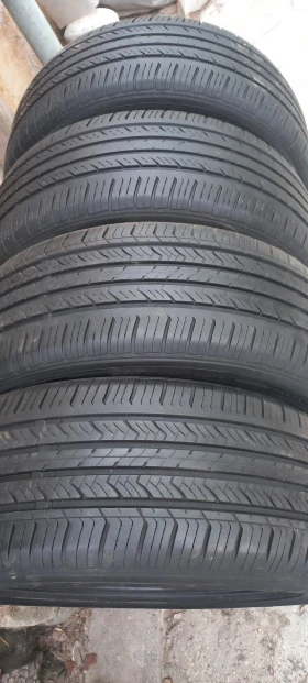 Гуми Летни 215/55R17, снимка 3 - Гуми и джанти - 46950413