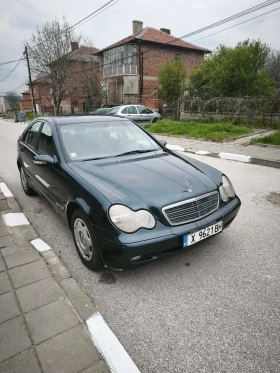 Mercedes-Benz C 220, снимка 2