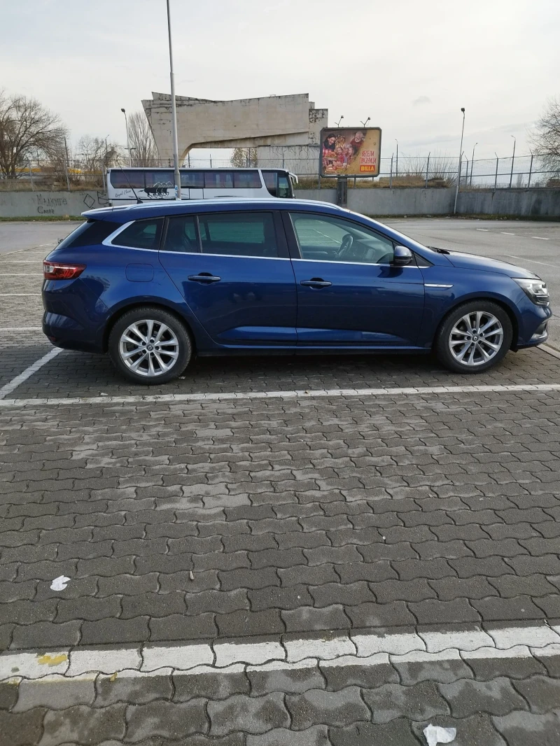 Renault Megane, снимка 2 - Автомобили и джипове - 47817312