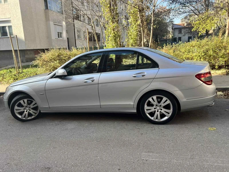 Mercedes-Benz C 200, снимка 6 - Автомобили и джипове - 48147393