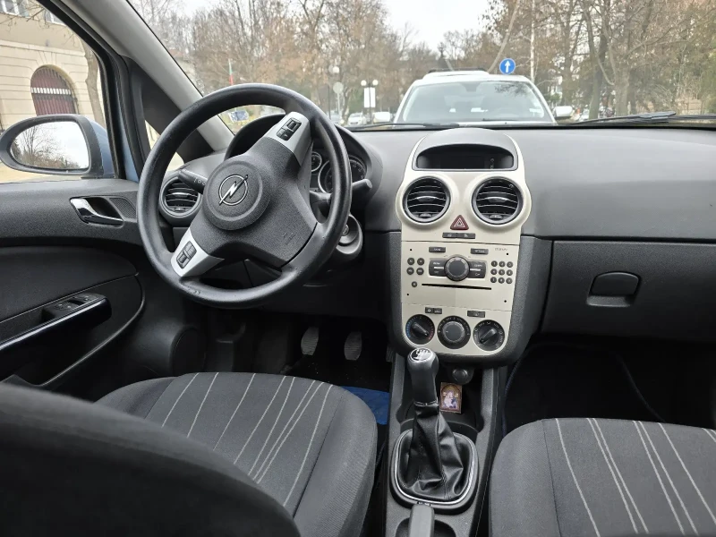 Opel Corsa 1.2 80 к.с., снимка 7 - Автомобили и джипове - 48241946