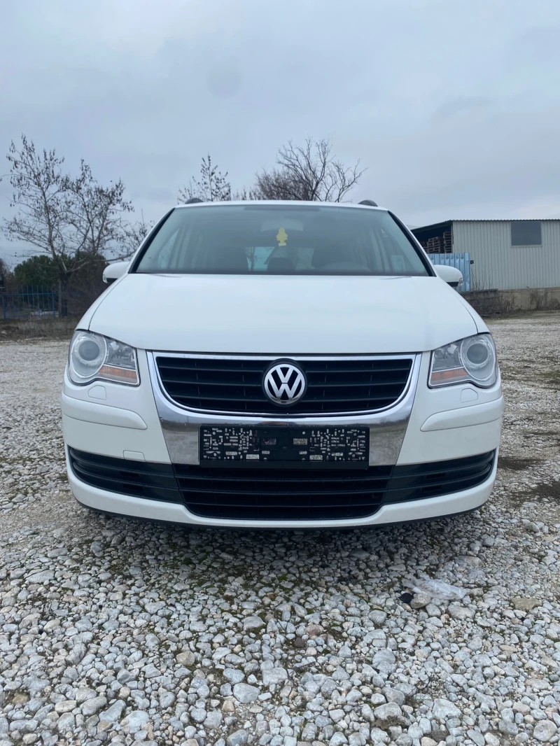 VW Touran, снимка 2 - Автомобили и джипове - 48979859