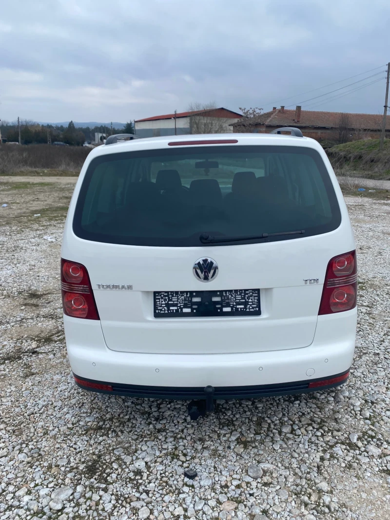 VW Touran, снимка 4 - Автомобили и джипове - 48979859