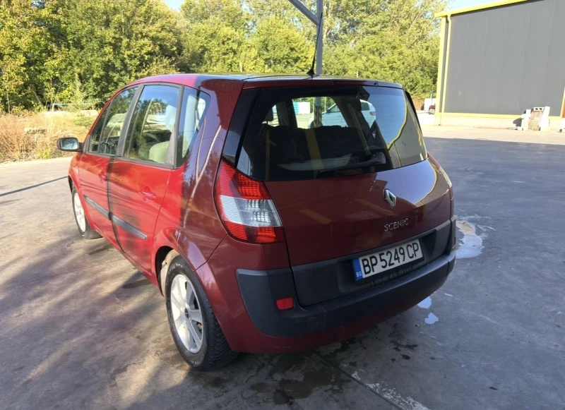 Renault Scenic 1.6i АВТОМАТ, снимка 4 - Автомобили и джипове - 52165830