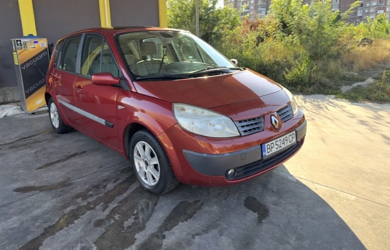 Renault Scenic 1.6i АВТОМАТ, снимка 2 - Автомобили и джипове - 52165830