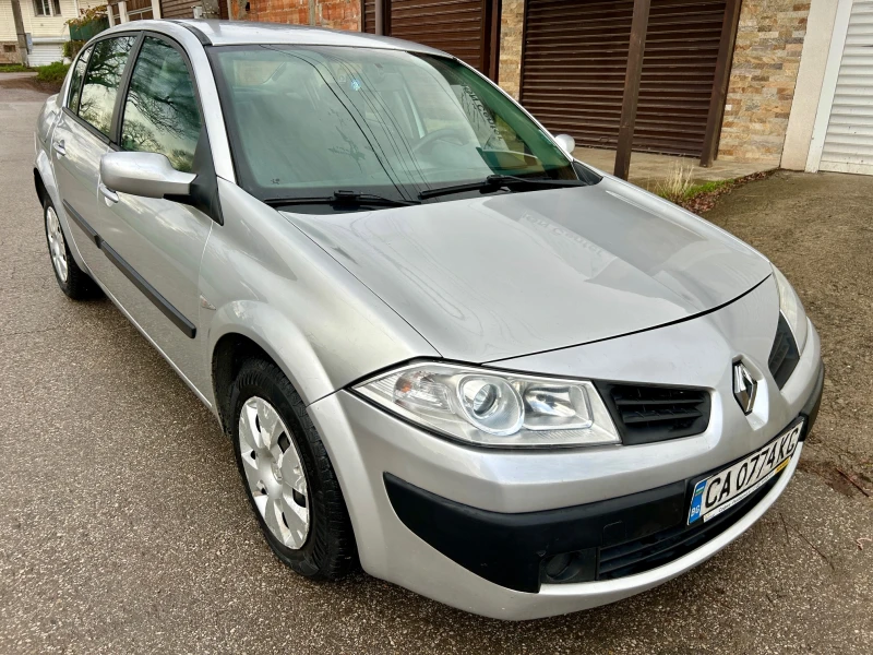 Renault Megane 1.6i-112к.с., снимка 2 - Автомобили и джипове - 52620040