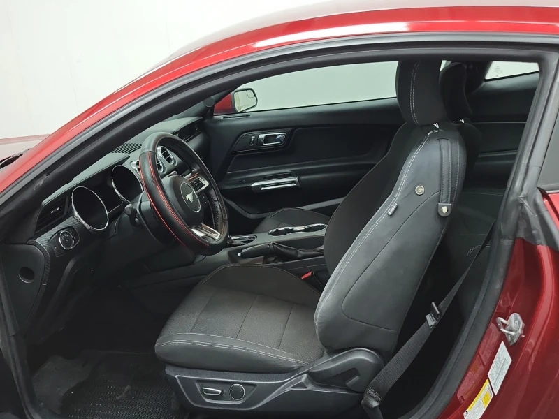 Ford Mustang * * CARFAX * * АВТО КРЕДИТ * * , снимка 8 - Автомобили и джипове - 52940850