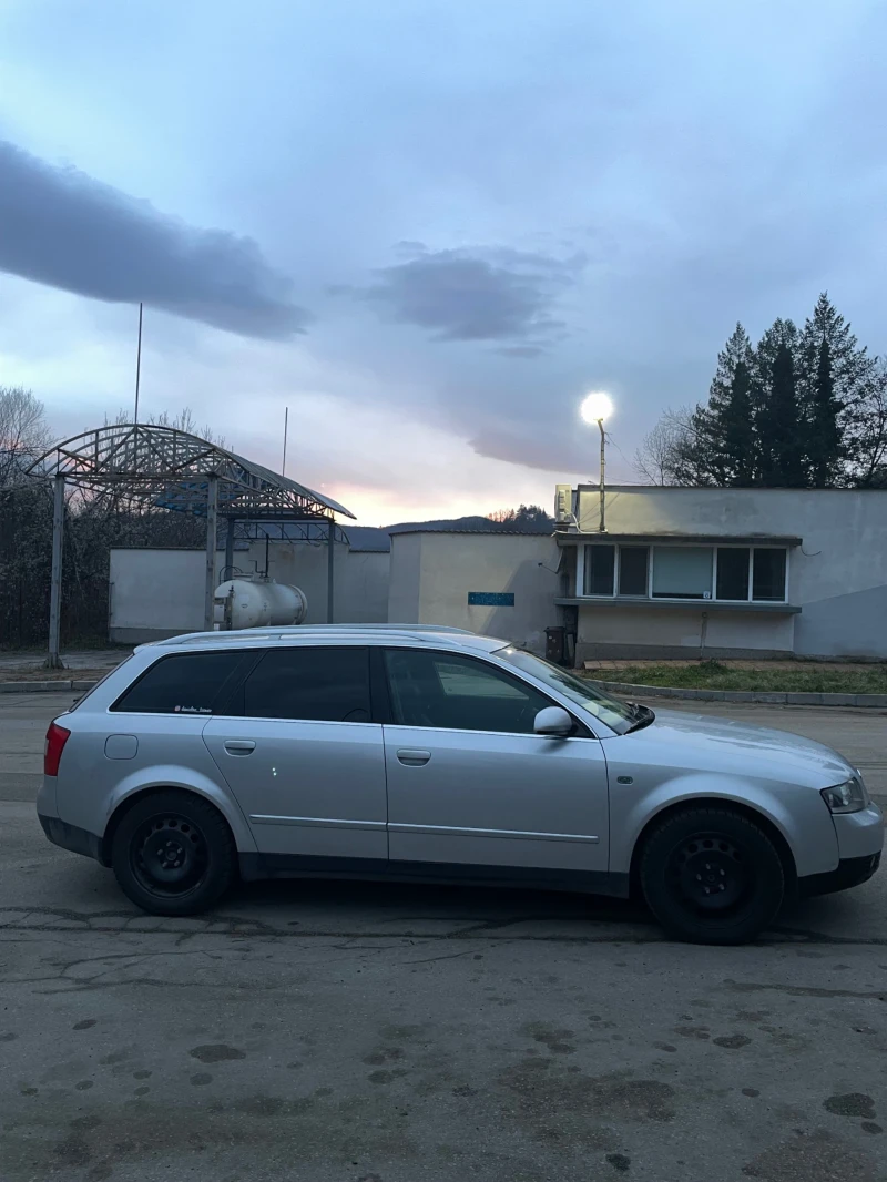 Audi A4, снимка 3 - Автомобили и джипове - 52976323