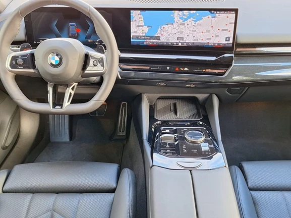 BMW 520 i = M-Sport Pro = Shadow Line Гаранция - изображение 5