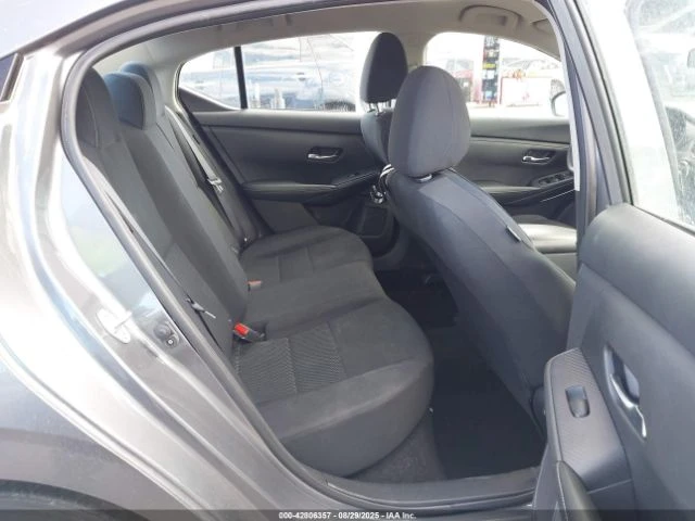 Nissan Sentra S* Xtronic CVT, снимка 12 - Автомобили и джипове - 53025527