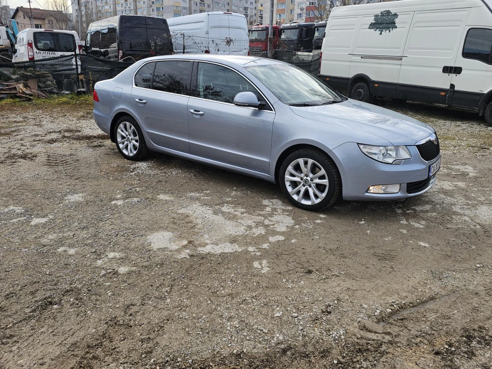 Skoda Superb  - изображение 4