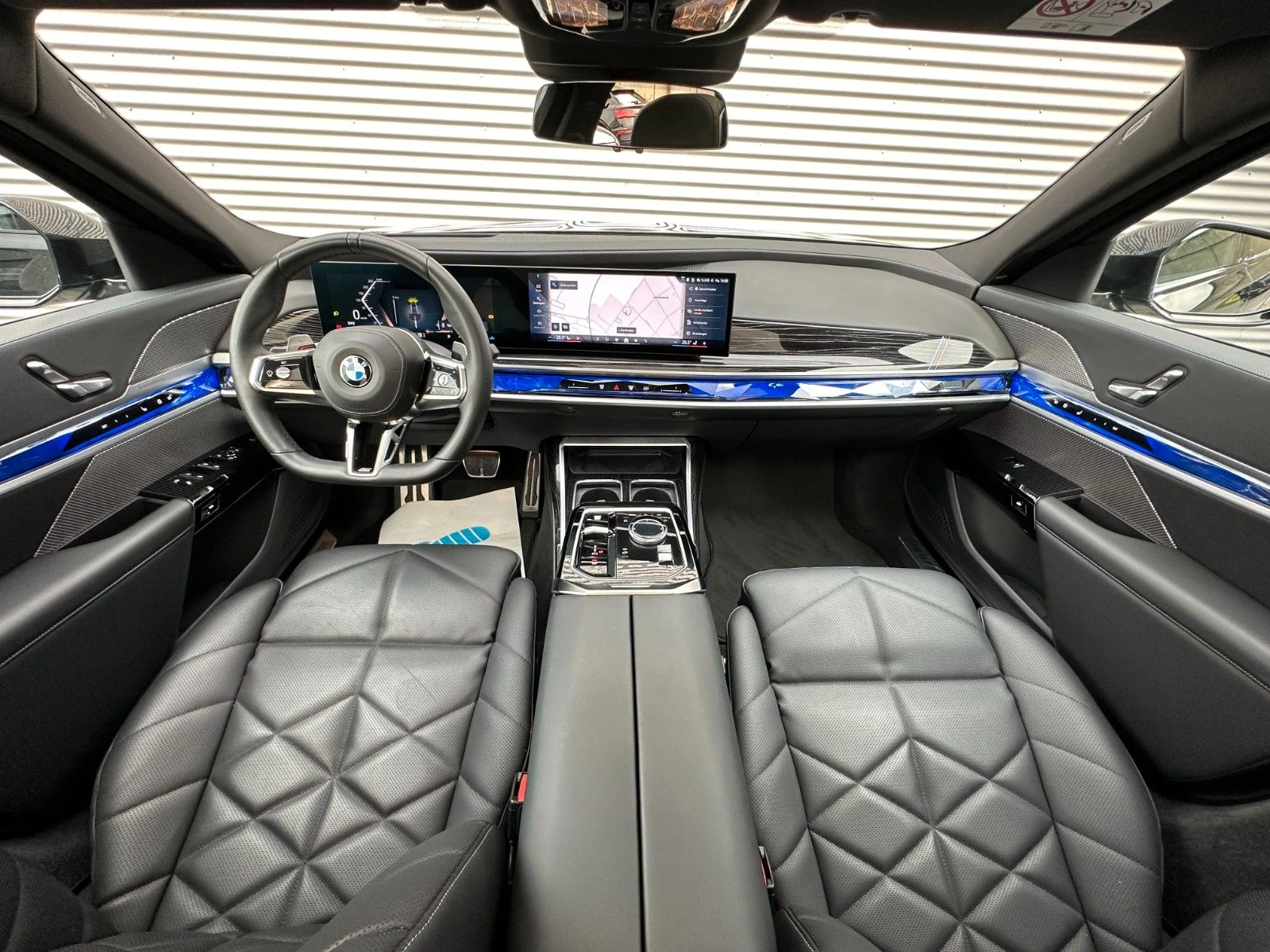 BMW 740 xDRIVE/286HP/M-SPORT/PANO/LUFT/ICONIC/HUD/360/264v - изображение 8
