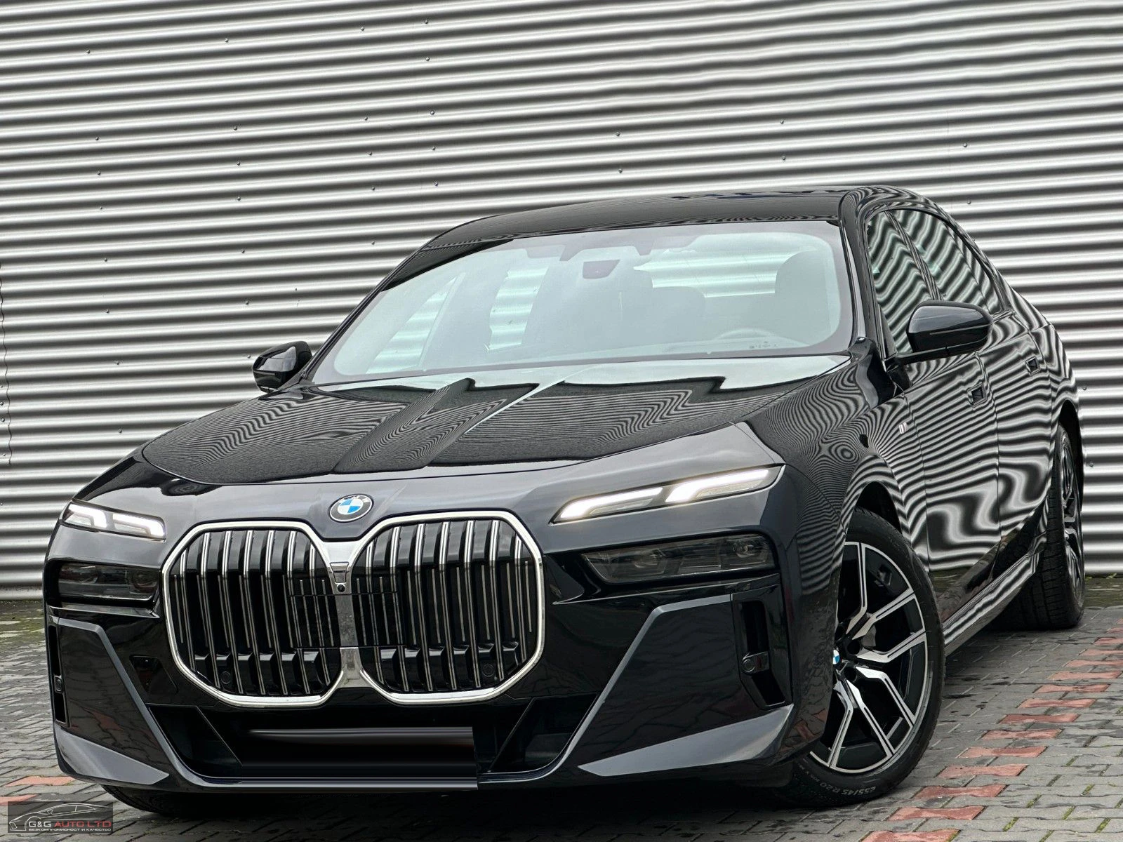 BMW 740 xDRIVE/286HP/M-SPORT/PANO/ICONIC/HUD/360/264vpr | Mobile.bg   1