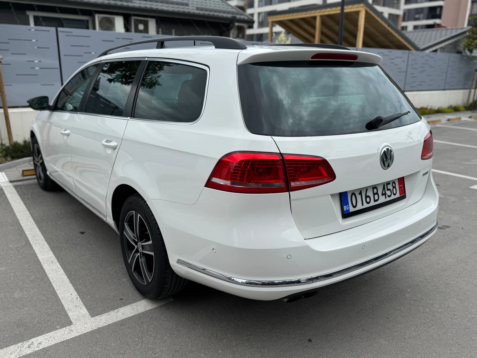 VW Passat 2.0 TDI HIGHLINE BLUEMOTION LED DYNAMIC - изображение 8